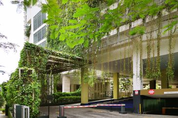 Six Ceylon (6 Ceylon)