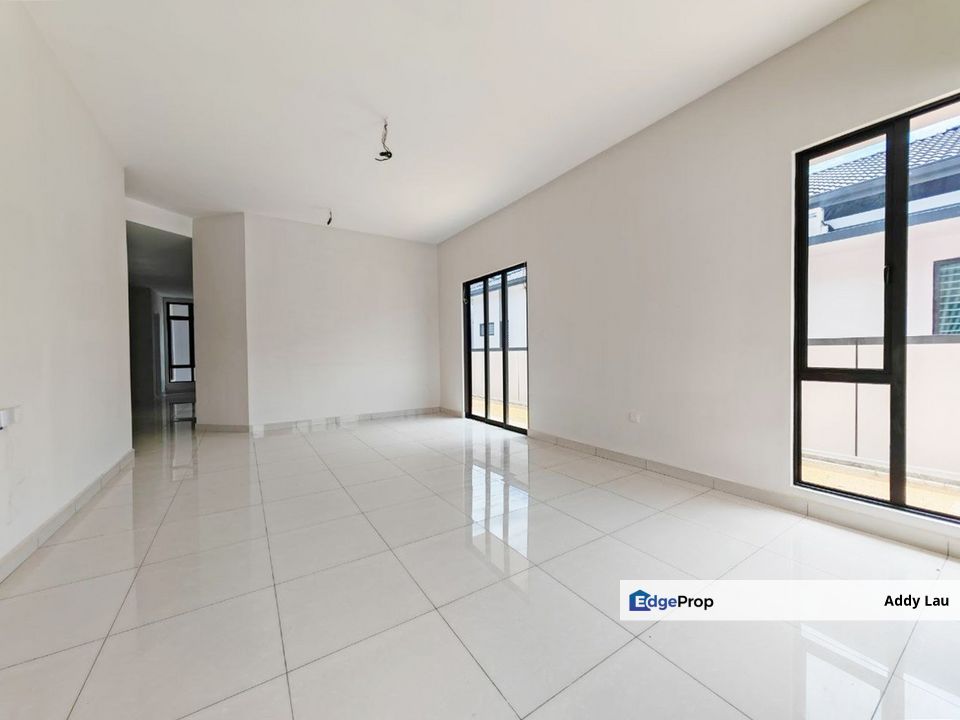 Single Storey Cluster House Taman Tasik Indah, Johor, Kluang