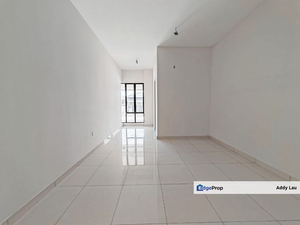 Single Storey Cluster House Taman Tasik Indah, Johor, Kluang