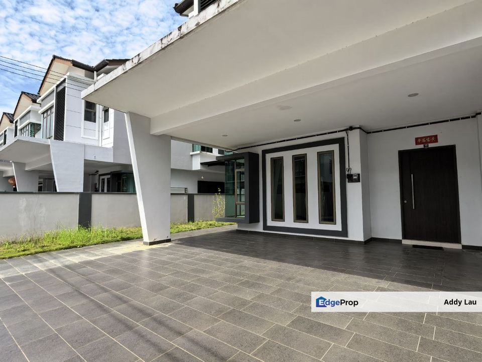 Taman Tasik Indah Double Storey Terrace House, Johor, Kluang