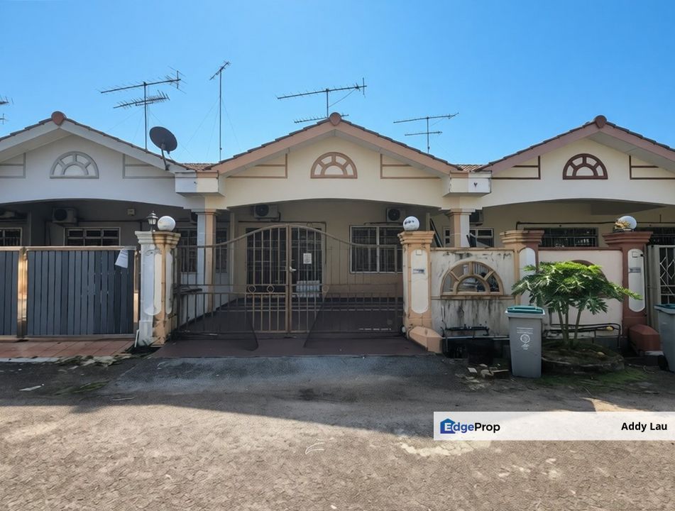 Taman Pelangi Single Storey Terrace House, Johor, Kluang