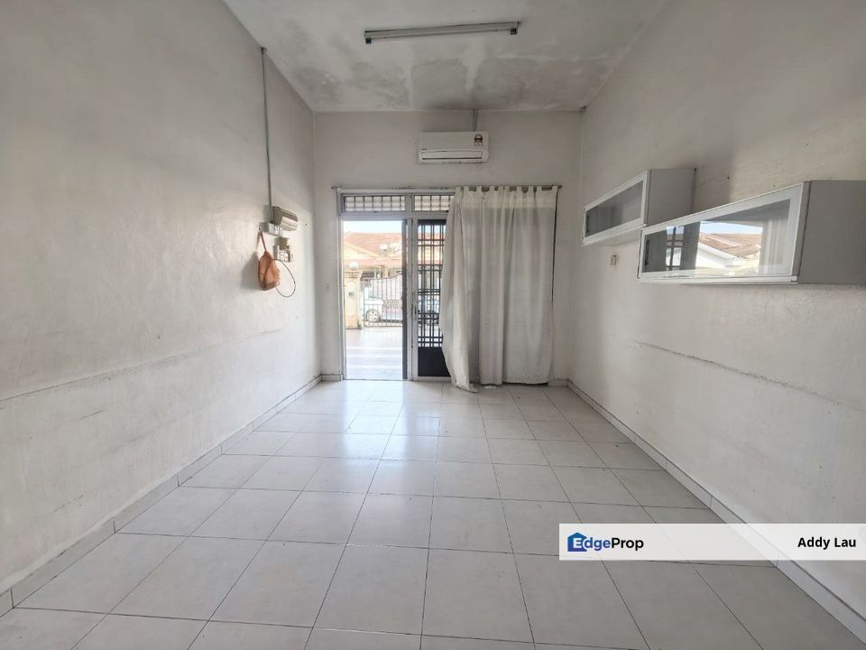 Taman Pelangi Single Storey Terrace House, Johor, Kluang