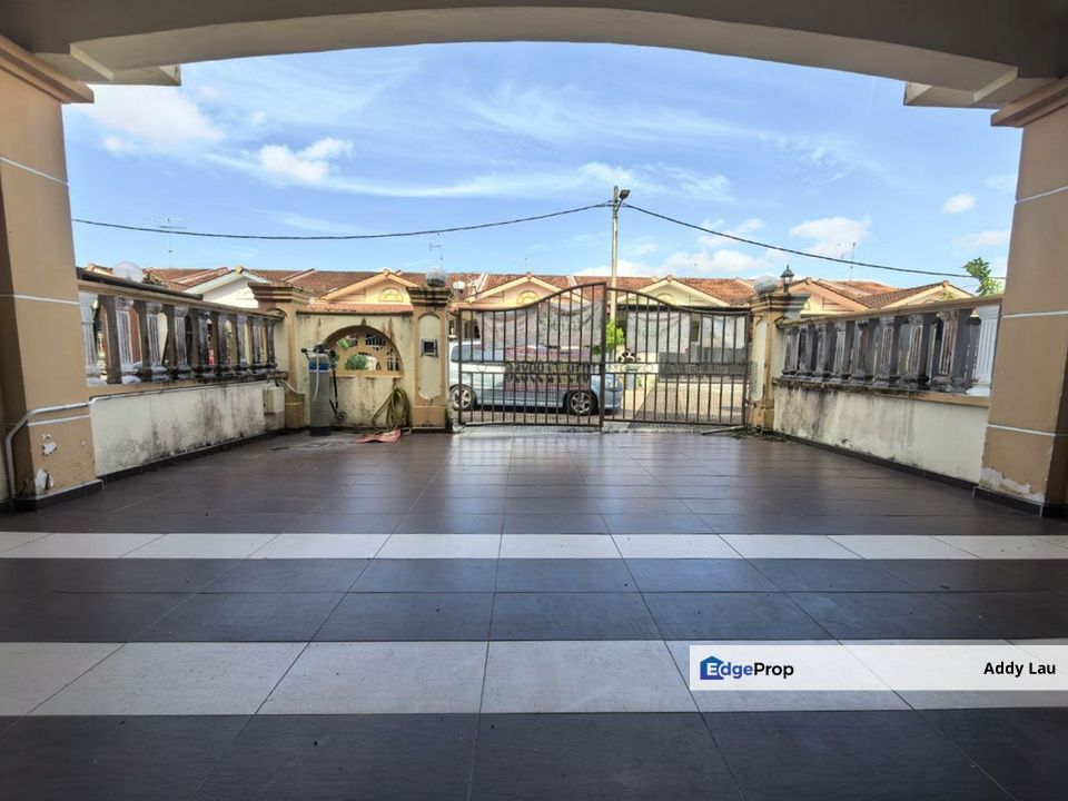 Taman Pelangi Single Storey Terrace House, Johor, Kluang