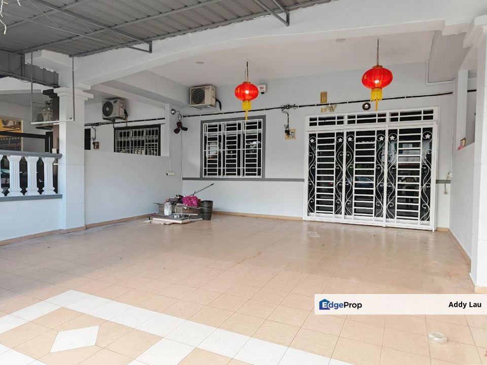 Taman Pelangi Single Storey Terrace House, Johor, Kluang