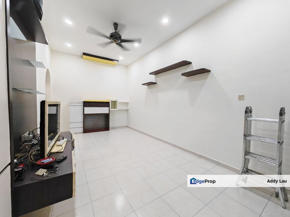 Taman Pelangi Single Storey Terrace House, Johor, Kluang