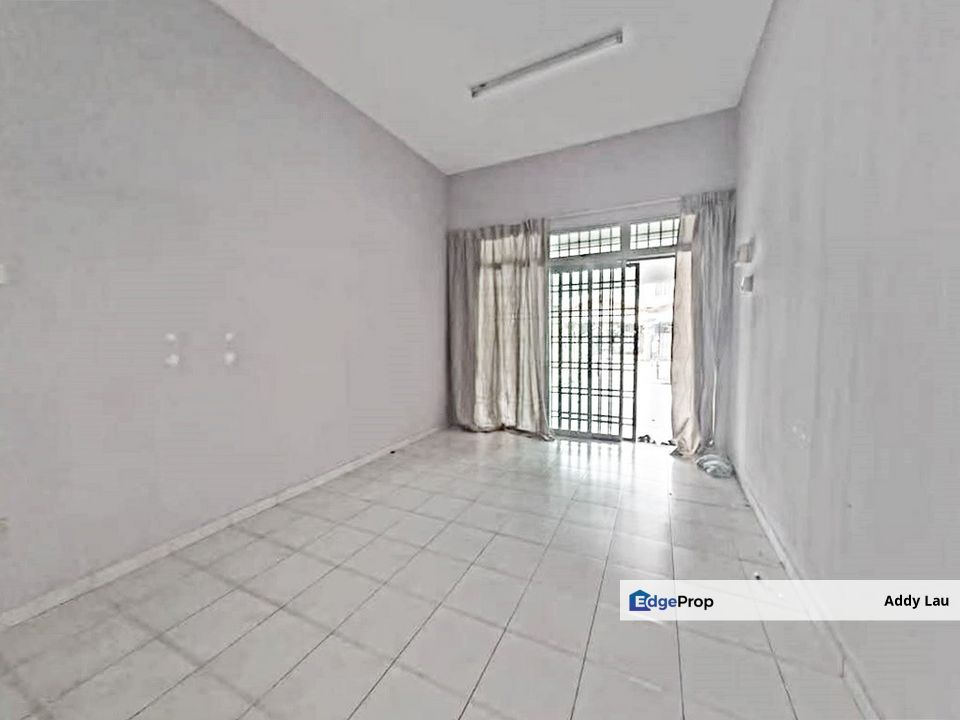 Taman Kampung Majid 1-1/2 Storey Terrace House, Johor, Kluang