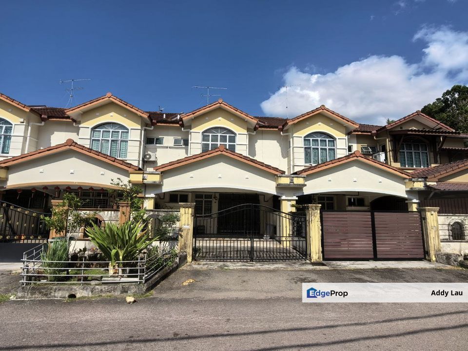 Taman Kampung Majid 1-1/2 Storey Terrace House, Johor, Kluang