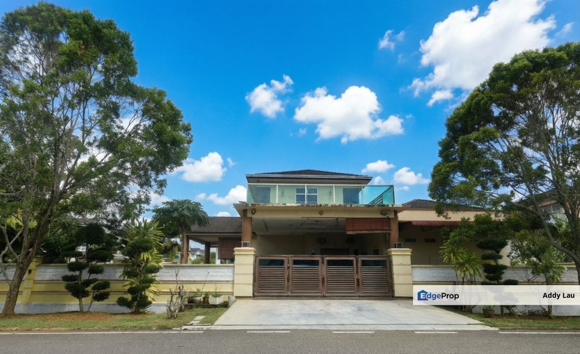 Taman Yayasan 1-1/2 Storey Semi Detached House, Johor, Segamat