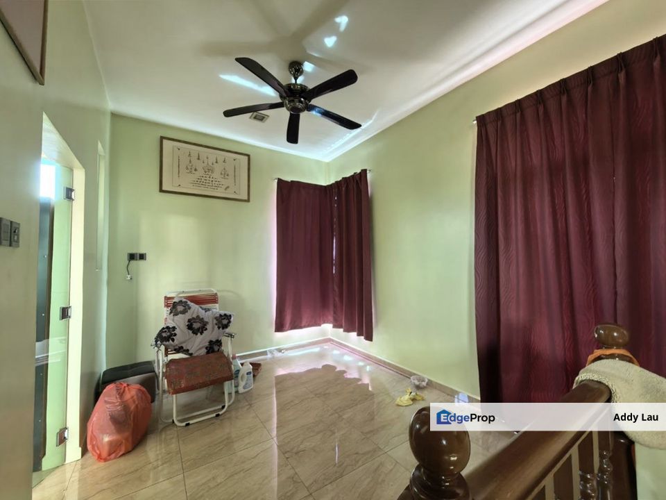 Taman Yayasan 1-1/2 Storey Semi Detached House, Johor, Segamat