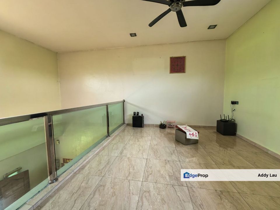 Taman Yayasan 1-1/2 Storey Semi Detached House, Johor, Segamat