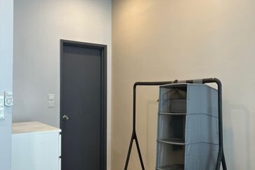 Meridin Bayvue Apartment