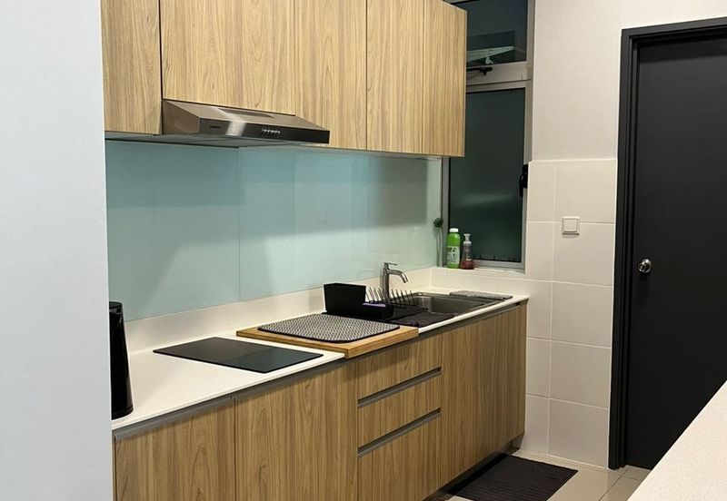 Meridin Bayvue Apartment