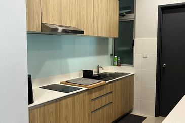 Meridin Bayvue Apartment