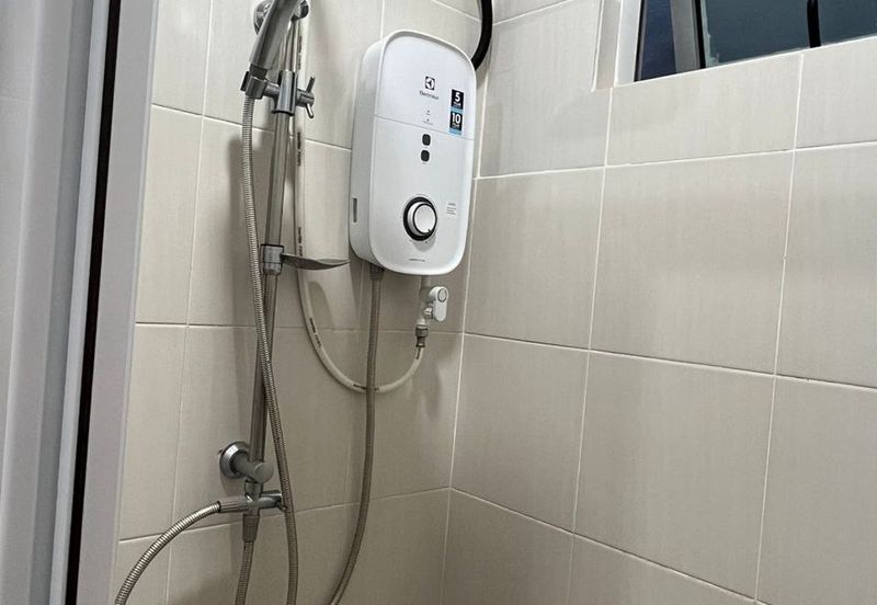 Meridin Bayvue Apartment