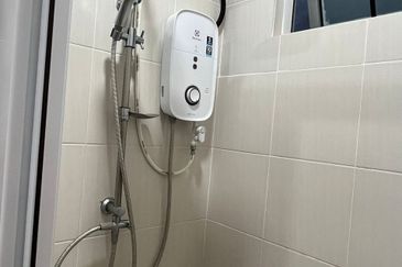 Meridin Bayvue Apartment