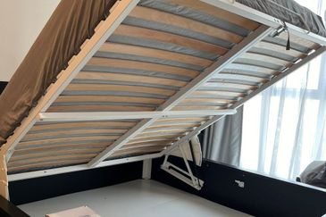 Meridin Bayvue Apartment