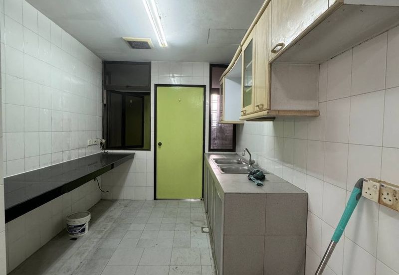 Aloha Tower Condominium