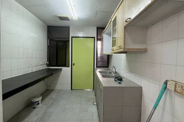 Aloha Tower Condominium