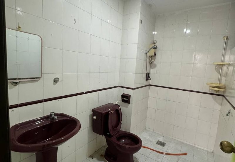 Aloha Tower Condominium