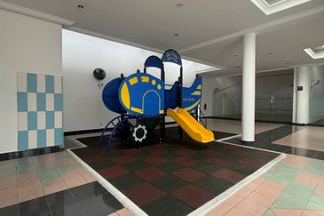 Aloha Tower Condominium