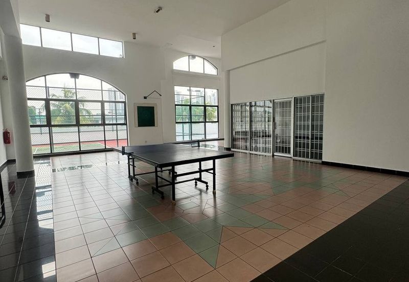 Aloha Tower Condominium