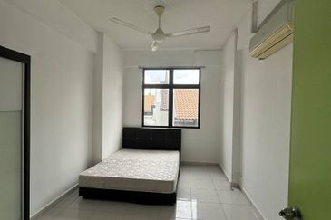 Aloha Tower Condominium