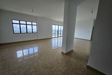 Taman Laguna Heights