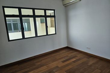 Taman Laguna Heights