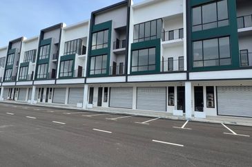 Crest @ Austin Emerald 2