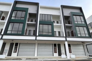 Crest @ Austin Emerald 2