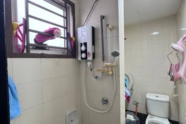 Bangunan Duta Impian (The Embassy Suites)