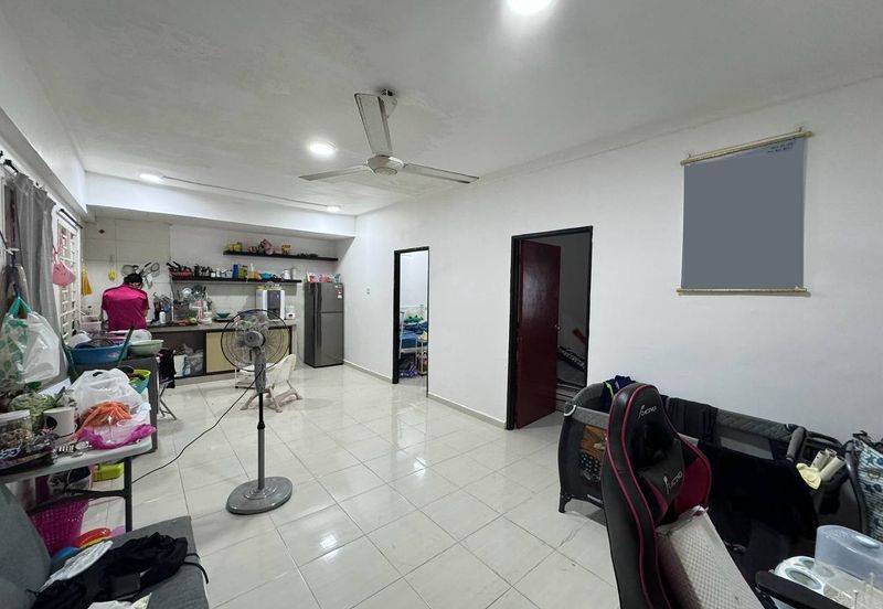 Bangunan Duta Impian (The Embassy Suites)