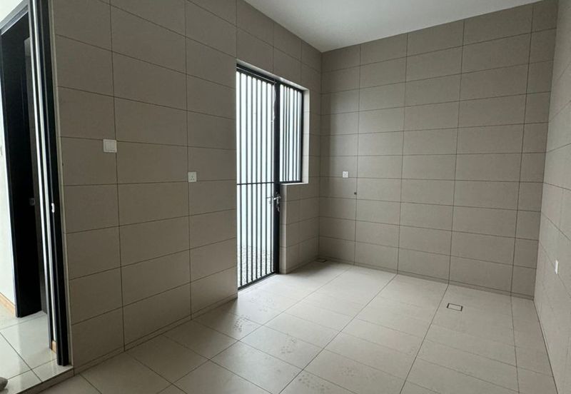 Senibong Cove Waterway Residences