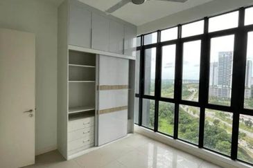 D'Pristine Medini