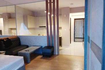 Baypoint @ Country Garden Danga Bay