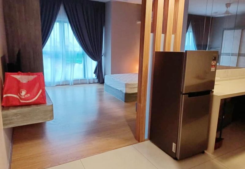 Baypoint @ Country Garden Danga Bay