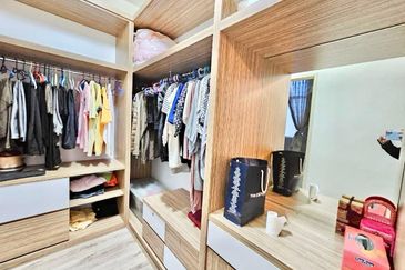 Bina Park Bandar Seri Alam