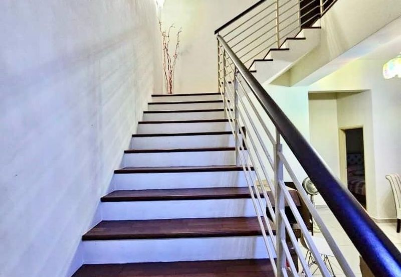 Bina Park Bandar Seri Alam