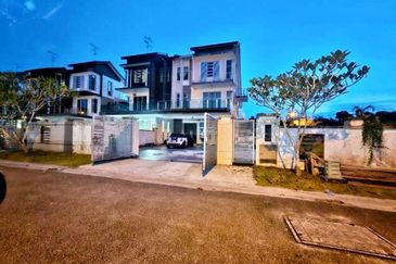 Bina Park Bandar Seri Alam