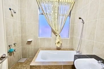 Bina Park Bandar Seri Alam