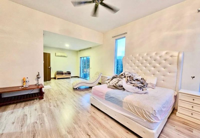 Bina Park Bandar Seri Alam