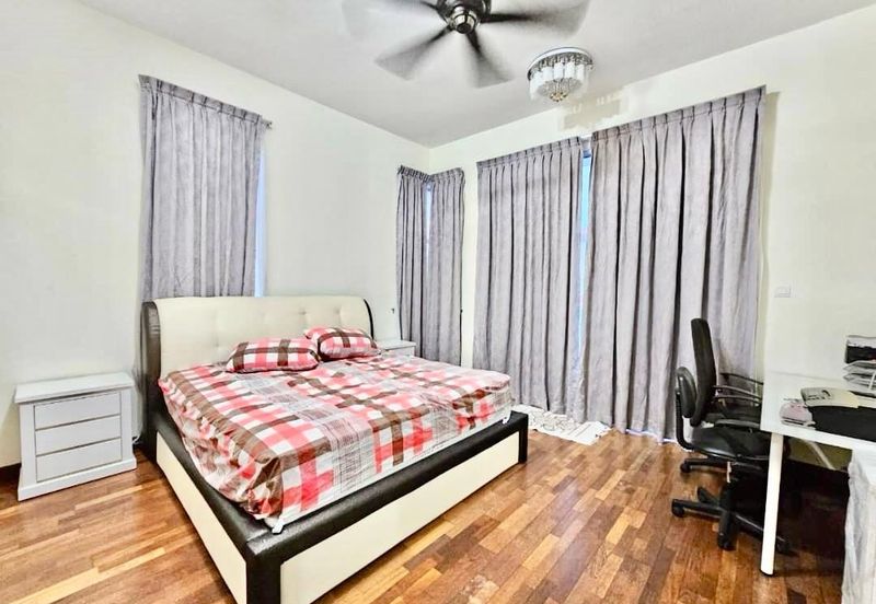 Bina Park Bandar Seri Alam