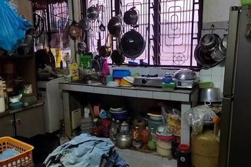 Flat Taman Ungku Tun Aminah