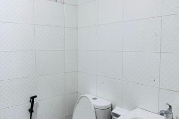 Seasons Luxury Apartments @ Amara Larkin