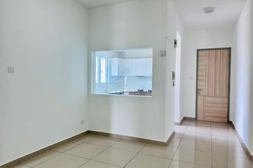 Seasons Luxury Apartments @ Amara Larkin