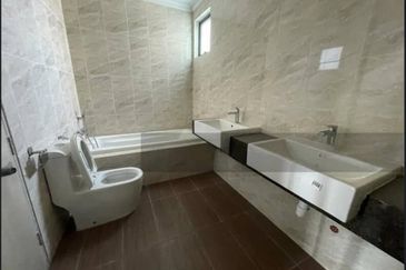 Taman Laguna Heights