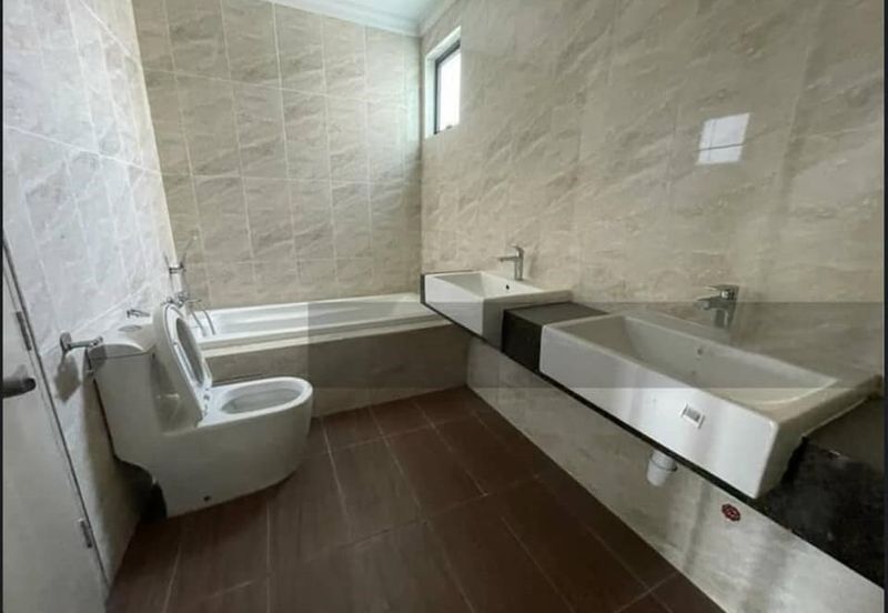 Taman Laguna Heights