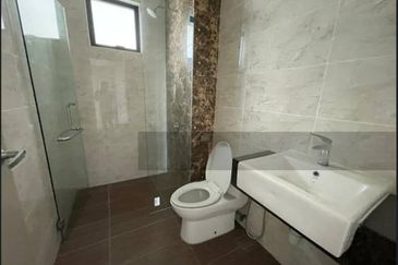 Taman Laguna Heights