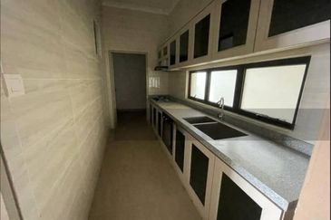 Taman Laguna Heights