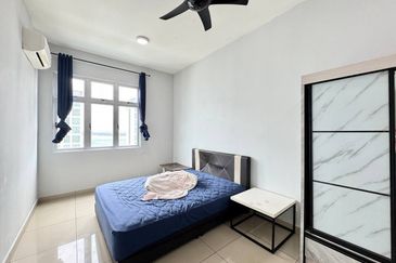 Meridin Bayvue Apartment